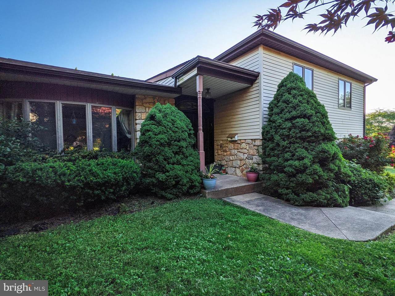 619 Davis Road - Photo 1