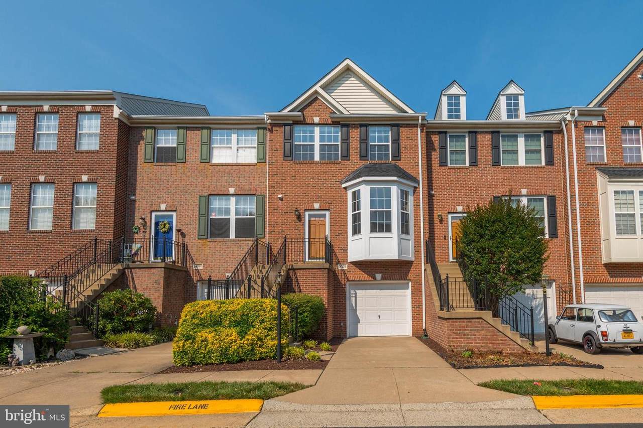 43122 Forest Edge Square - Photo 1