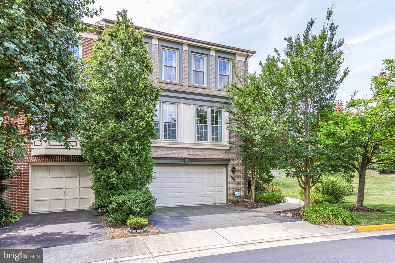 6165 Braeleigh Lane - Photo 1