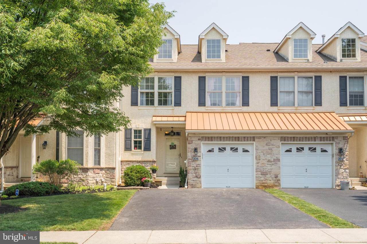 204 Wyndham Lane - Photo 1