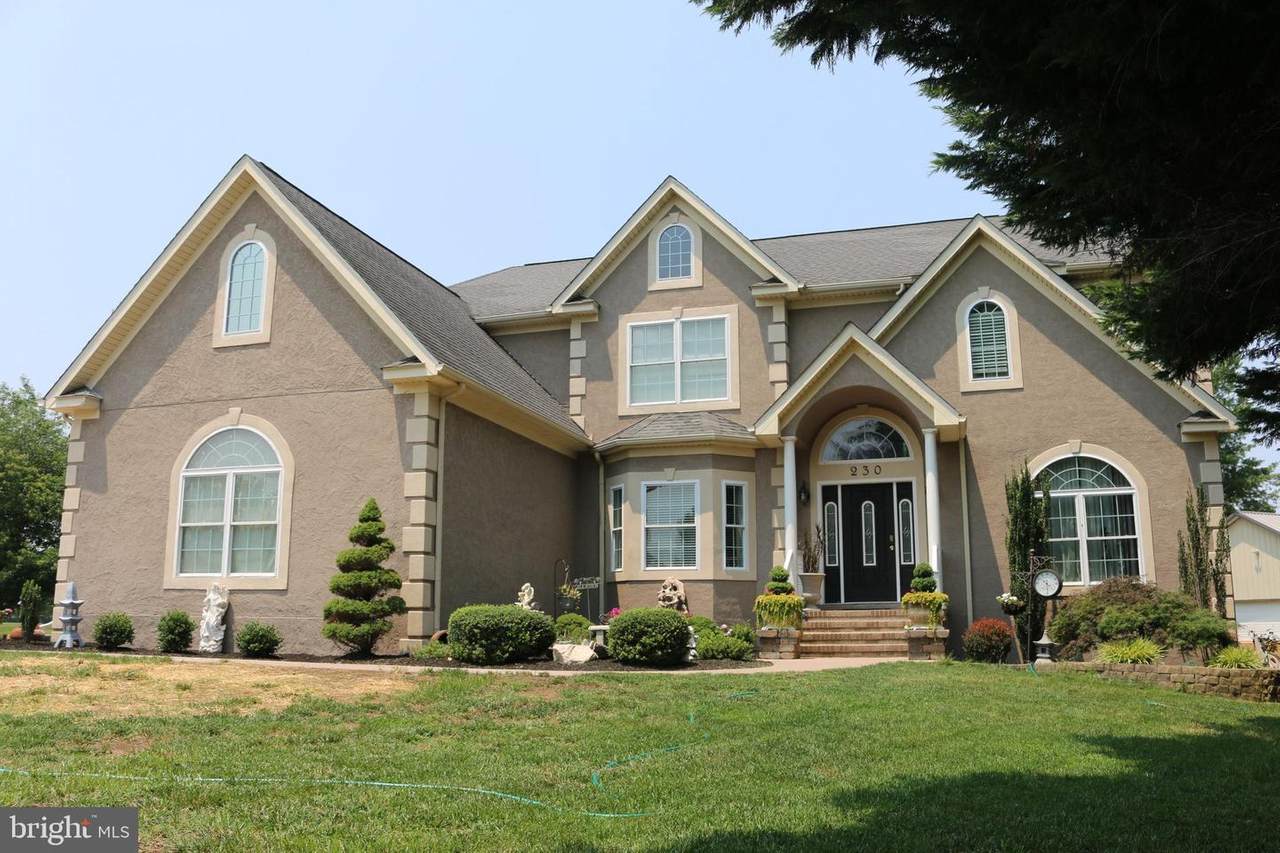 230 Ashton Court - Photo 1