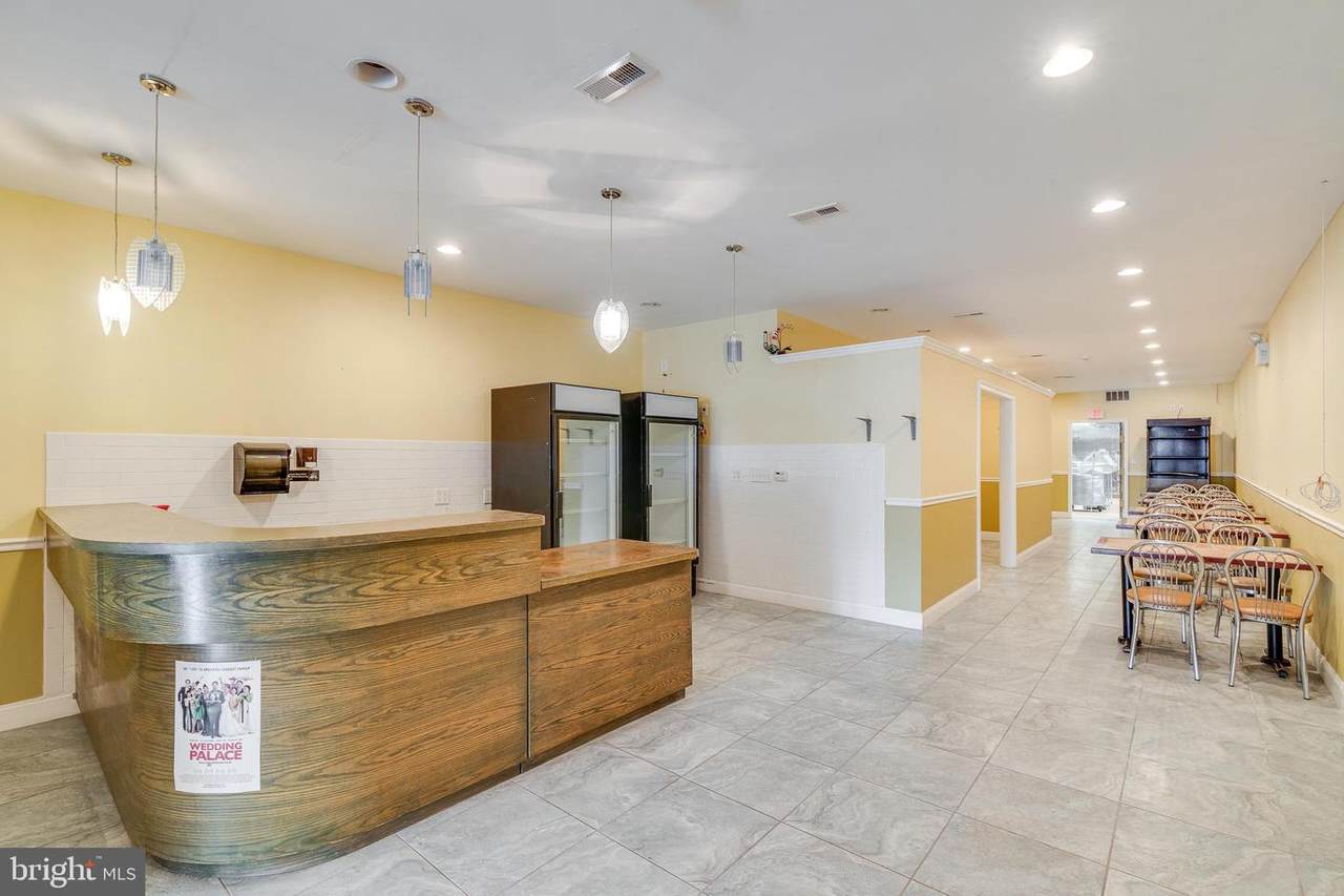 2526 Kensington Avenue - Photo 1