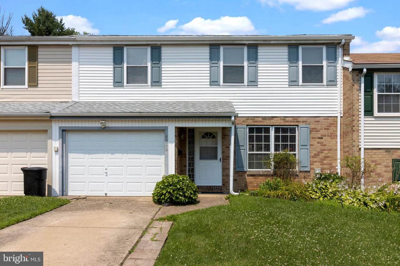 3232 Farragut Court - Photo 1