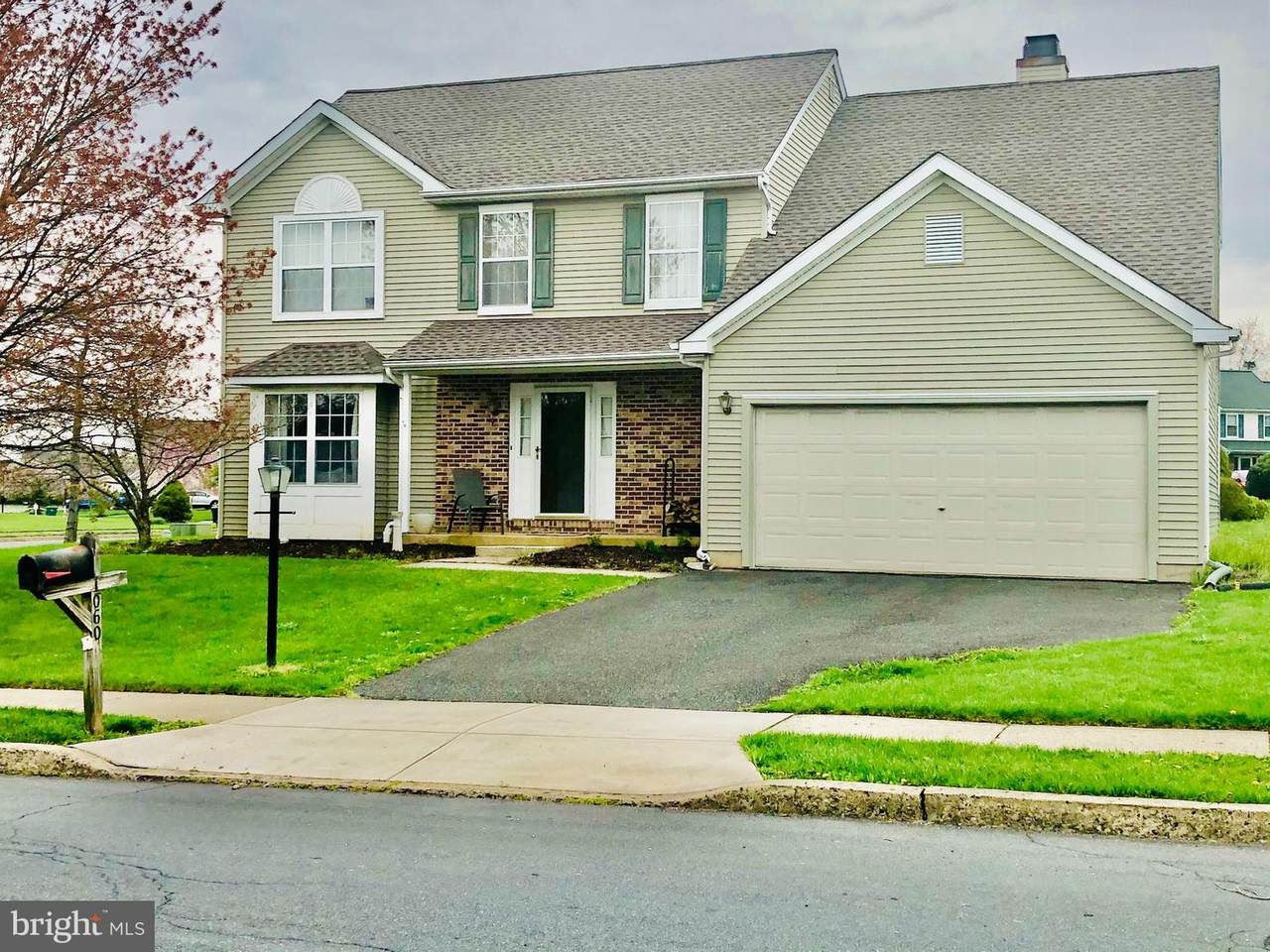 1060 Mayflower Drive - Photo 1