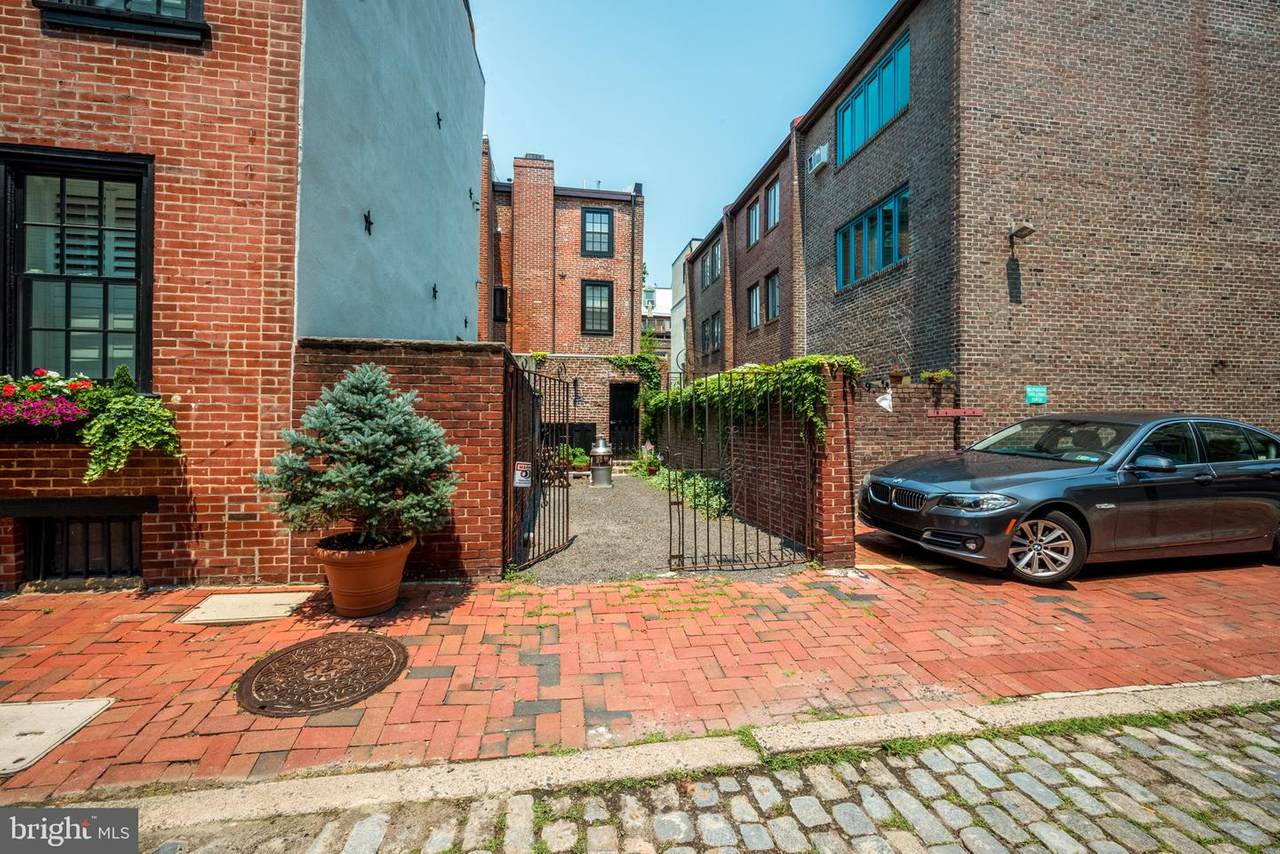 601 Addison Street - Photo 1