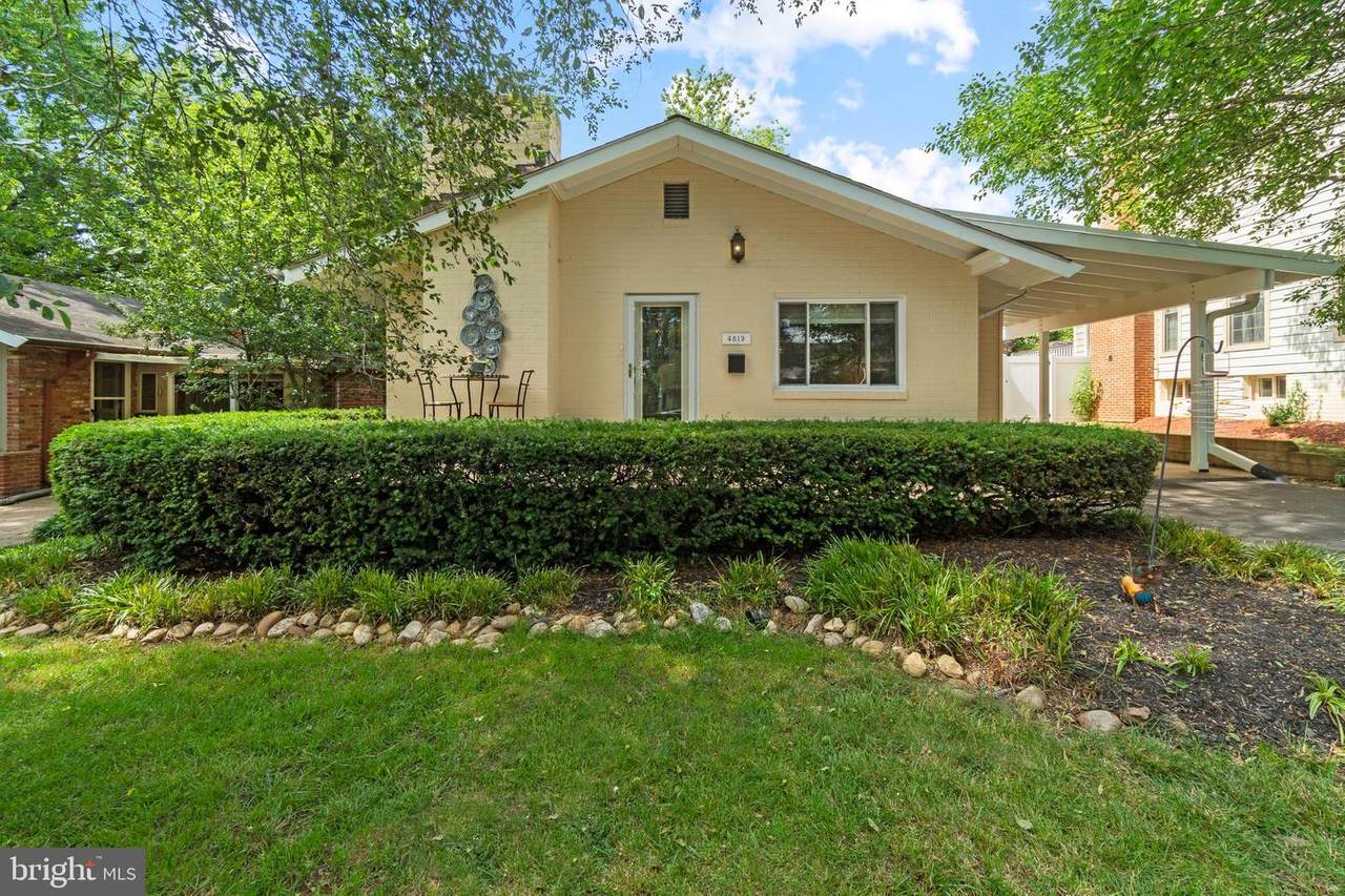 4819 8TH Road - Photo 1