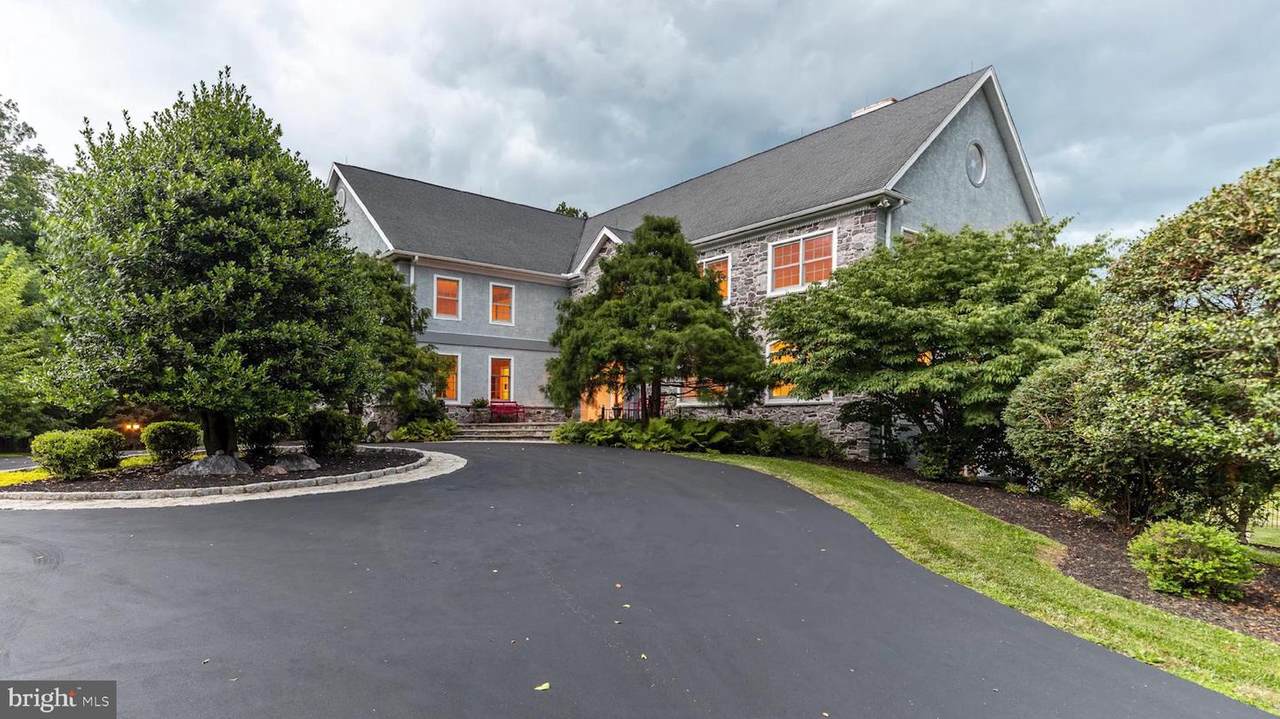 564 Saint Matthews Road - Photo 1