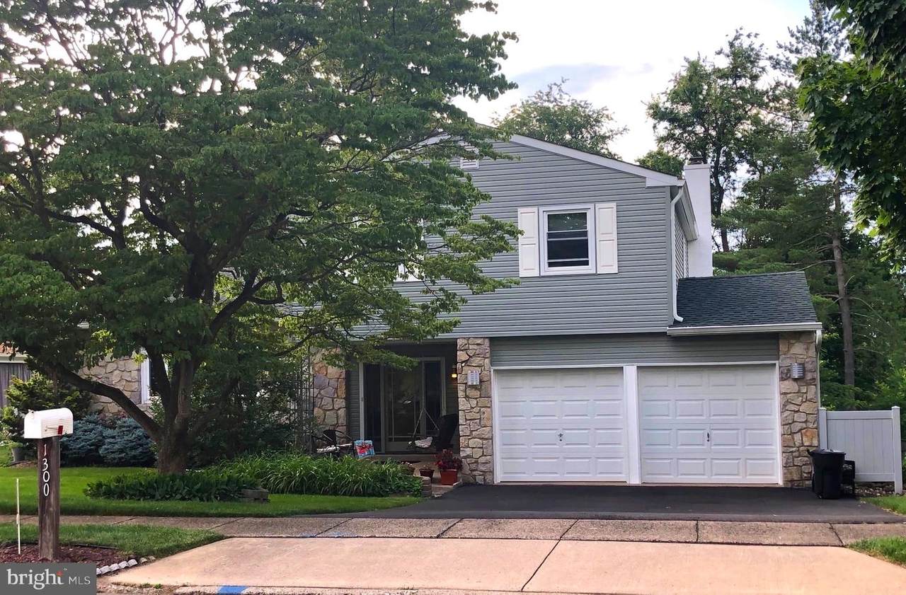 1300 Clover Lane - Photo 1