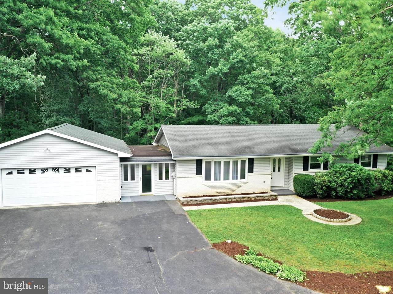 21 Oak Avenue - Photo 1