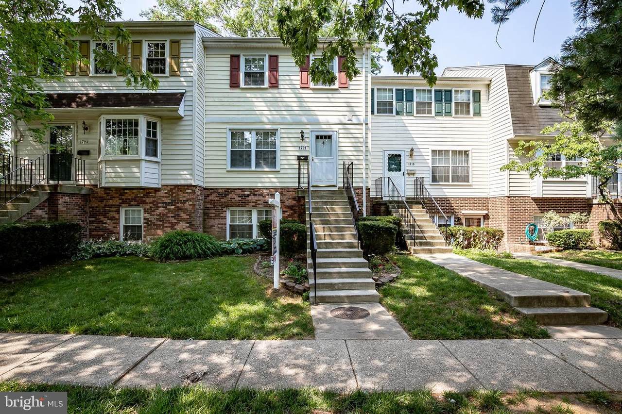 1721 Hart Court - Photo 1