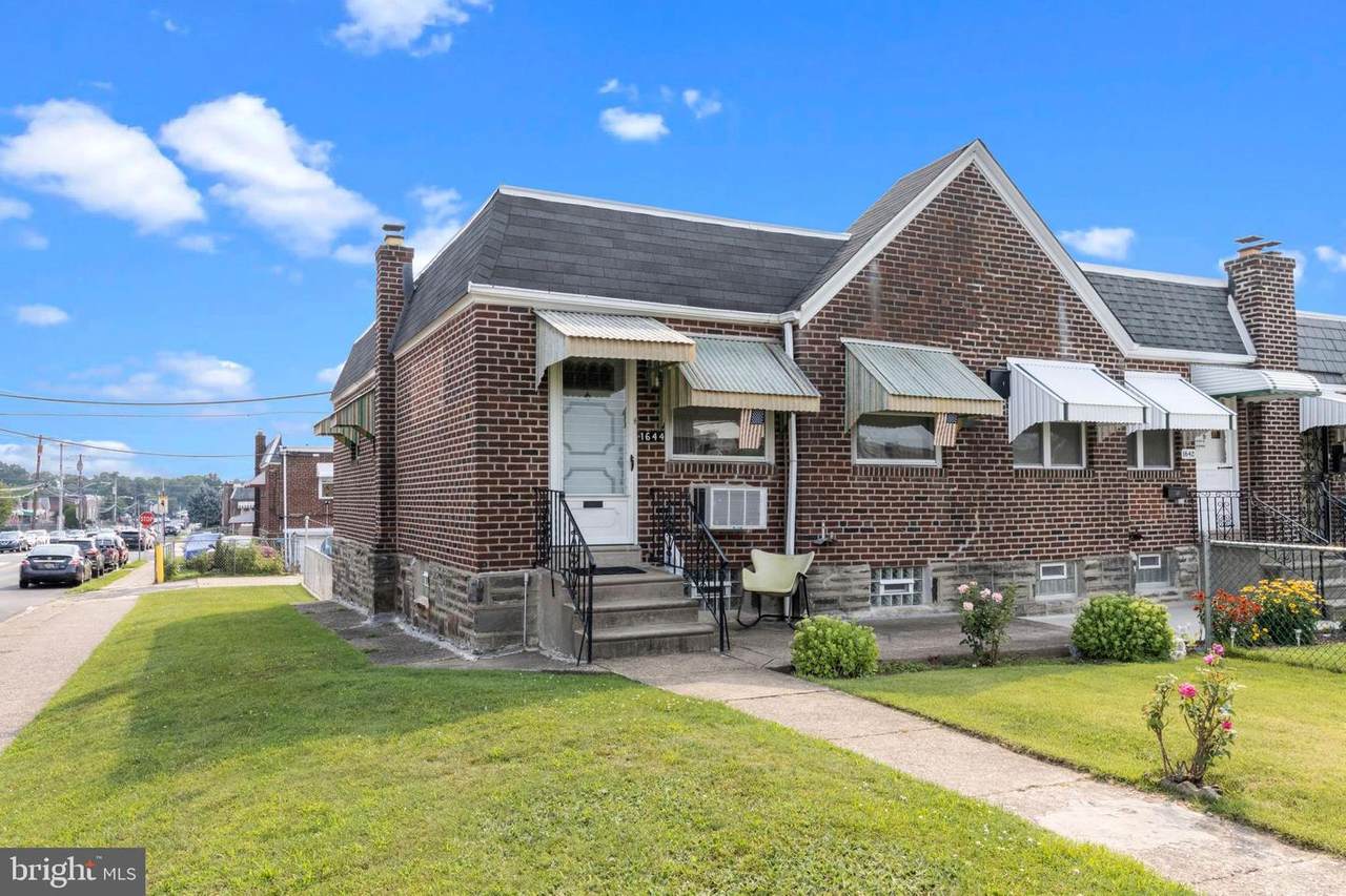1644 Creston Street - Photo 1