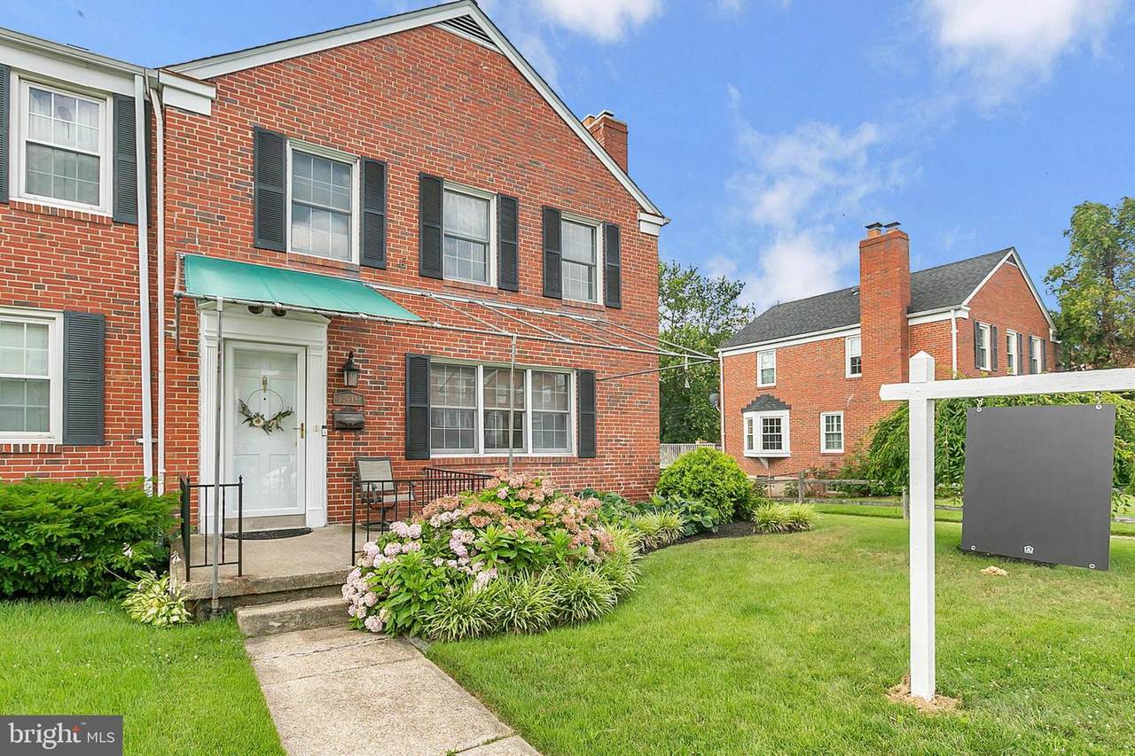 1519 Doxbury Road - Photo 1