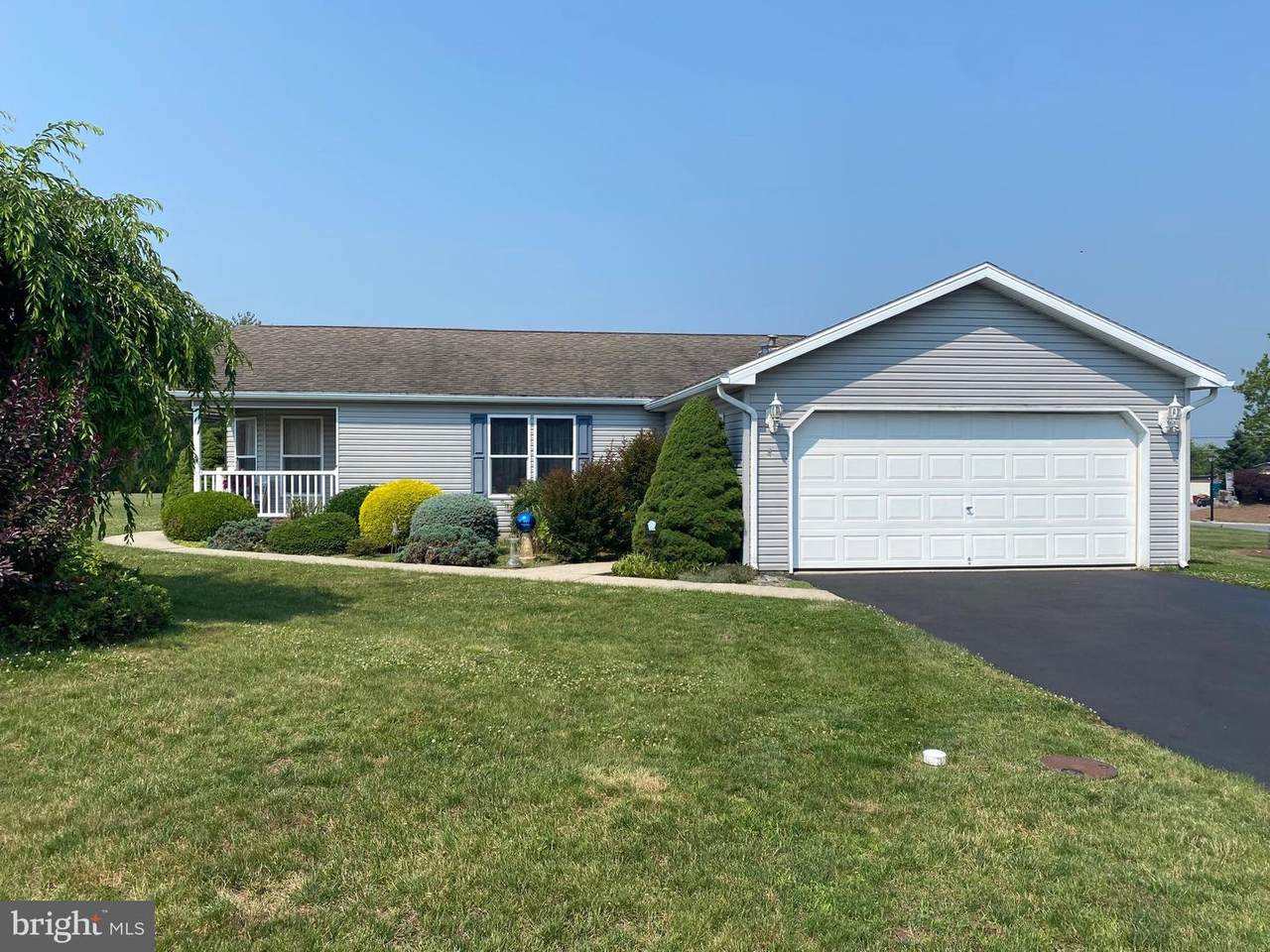 4 Beverly Drive - Photo 1