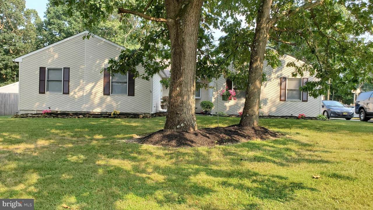 114 Concord Drive - Photo 1