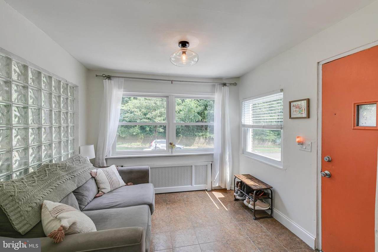 463 Abbottsford Avenue - Photo 1