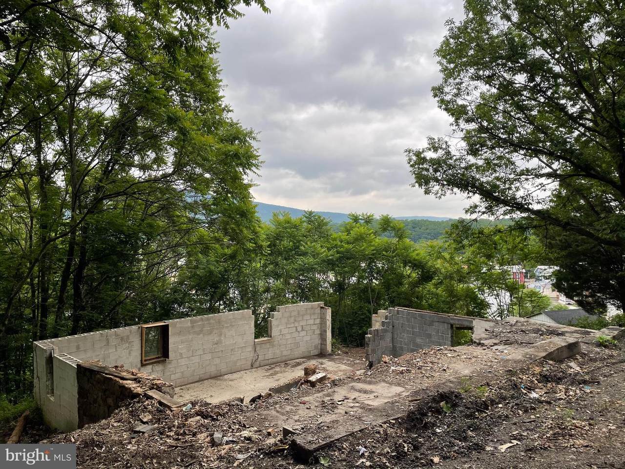 640 Oliver Street - Photo 1