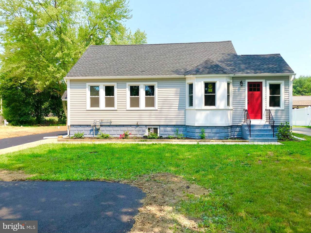 8 Hook Road - Photo 1