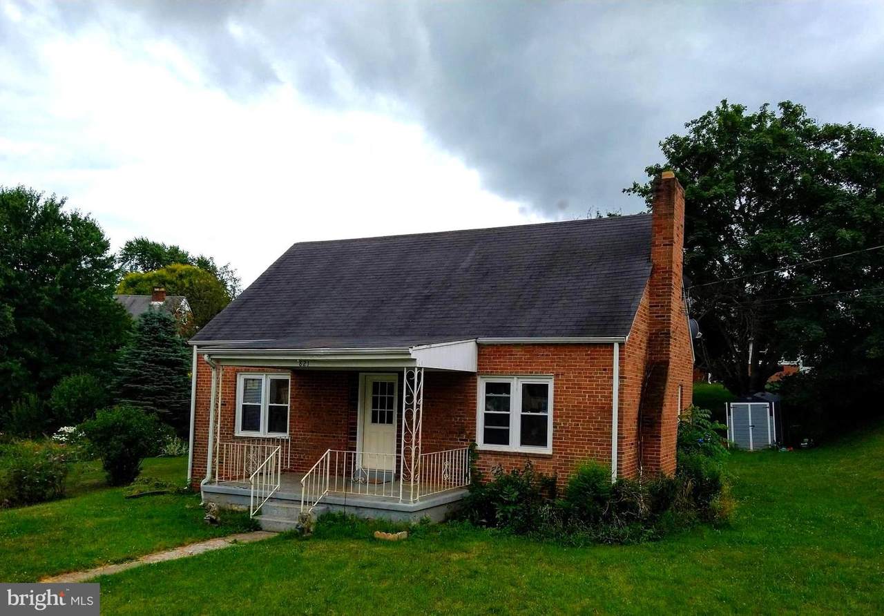 821 Stonewall Drive - Photo 1