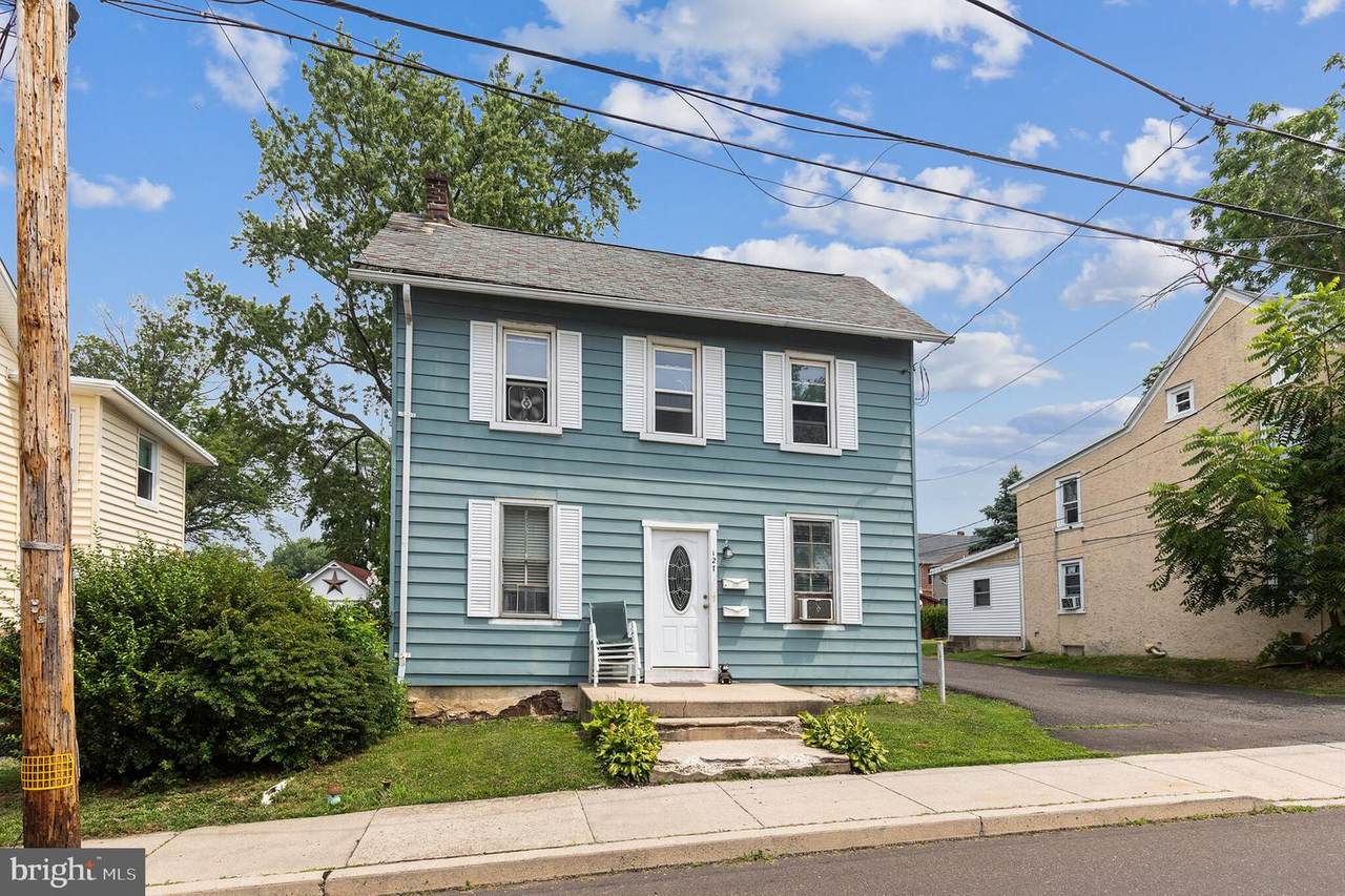 127 6TH Street - Photo 1