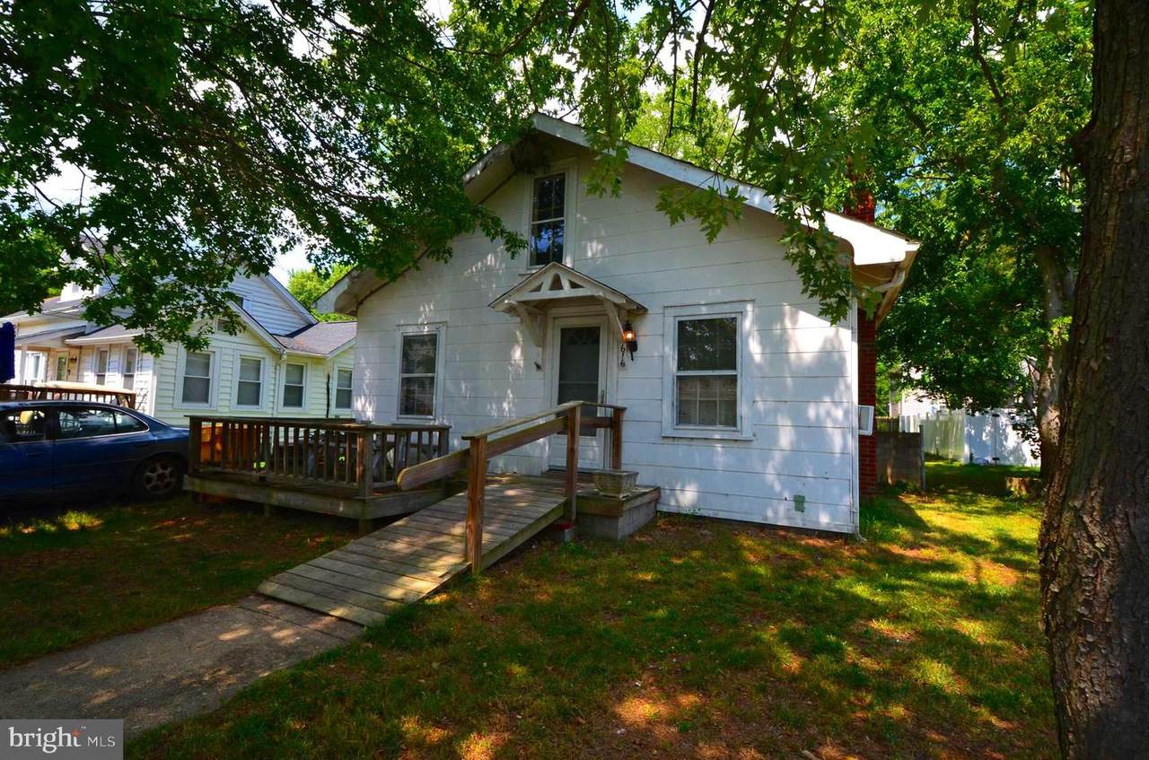 616 Charles Avenue - Photo 1