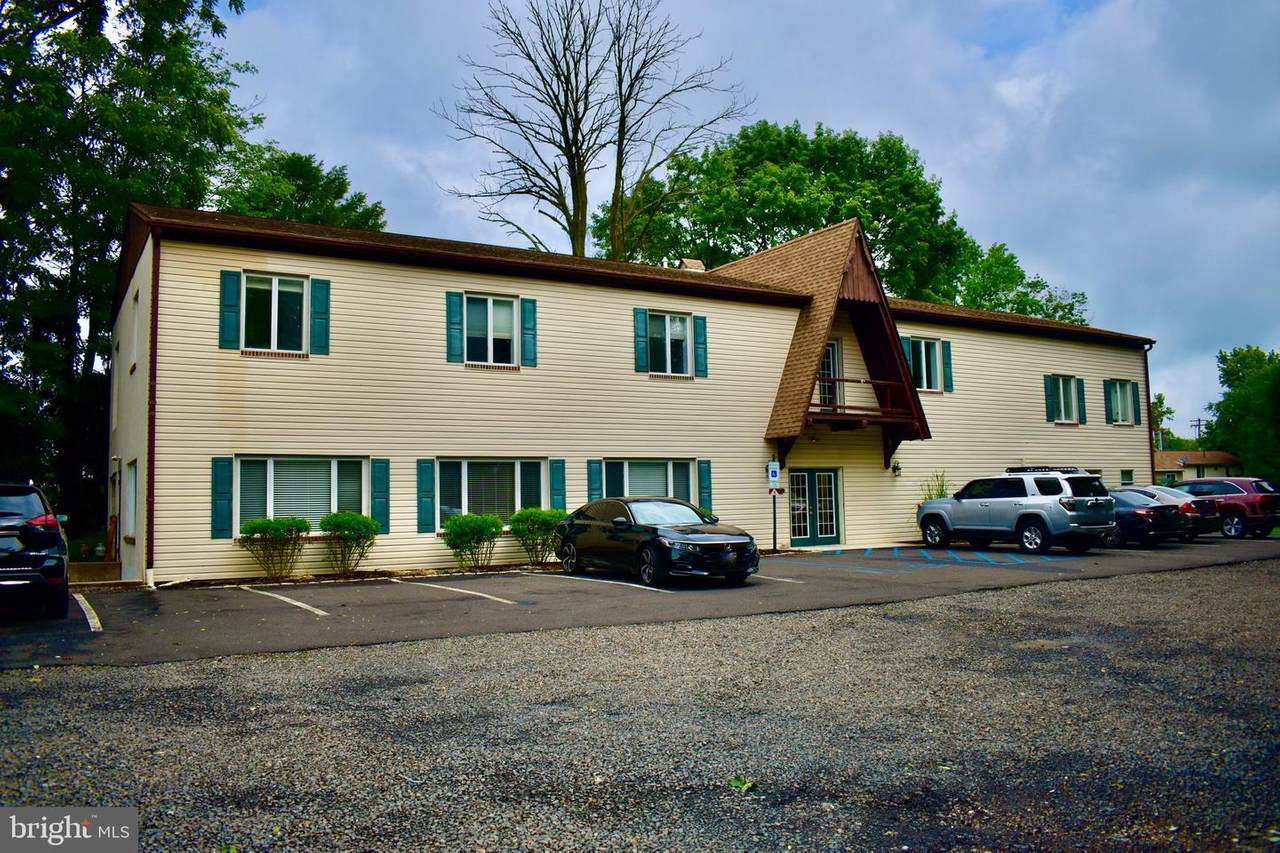1643 Highland Avenue - Photo 1