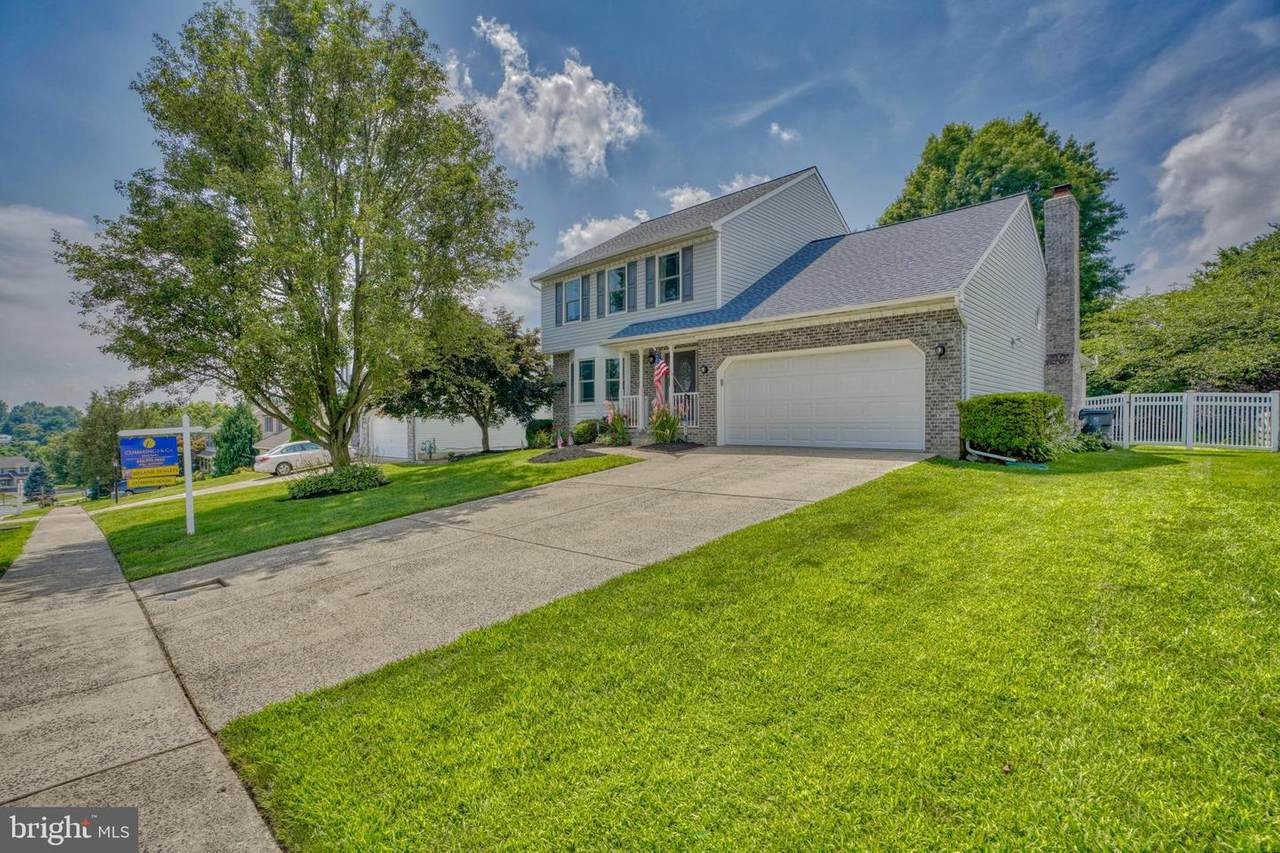 1912 Bowen Way - Photo 1