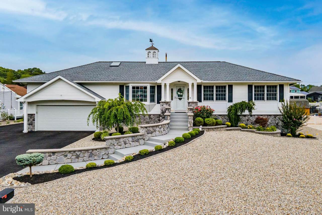 280 Country Club Boulevard - Photo 1