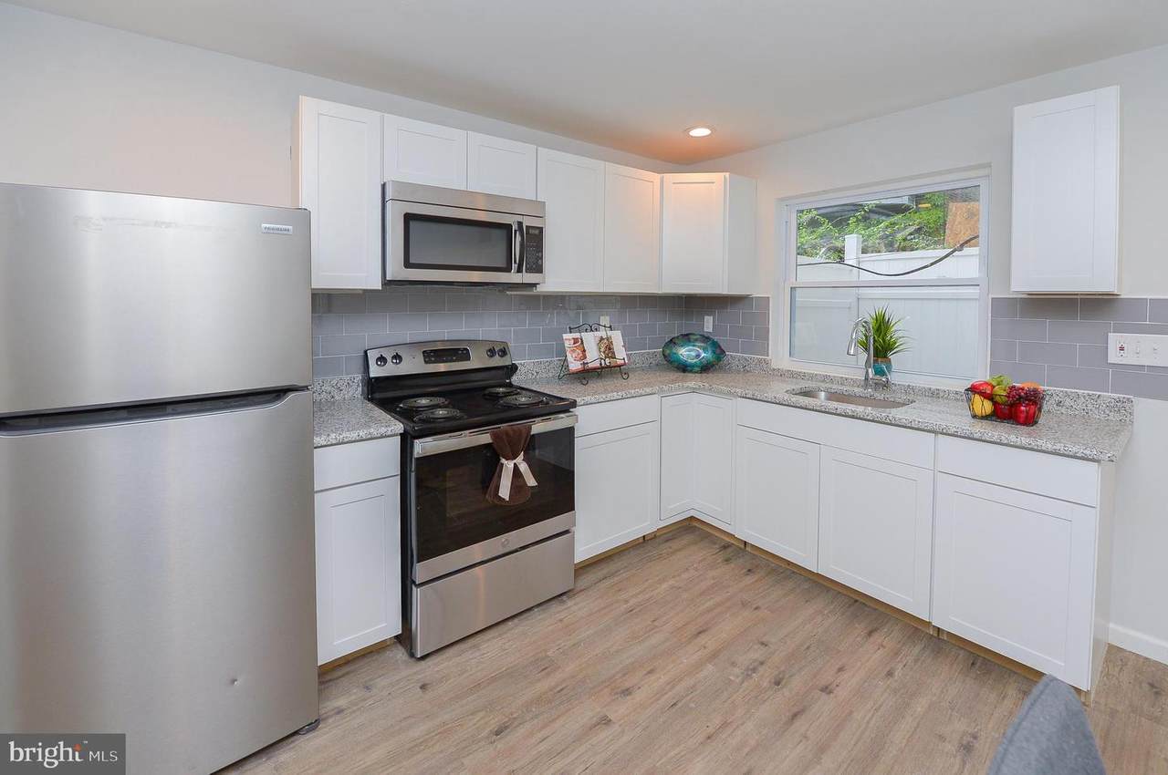 1723 Stillman Street - Photo 1