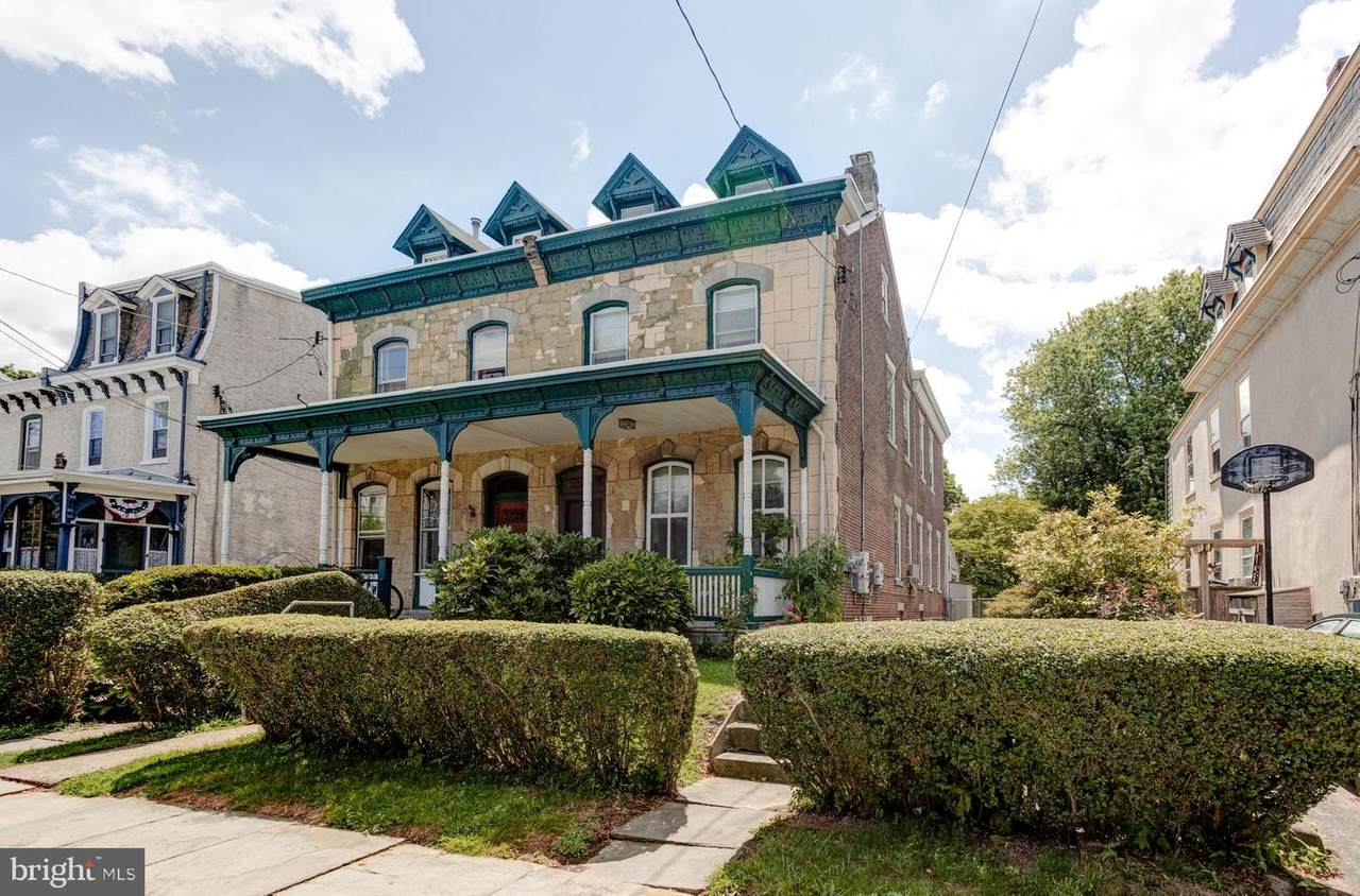 521 Hermitage Street - Photo 1