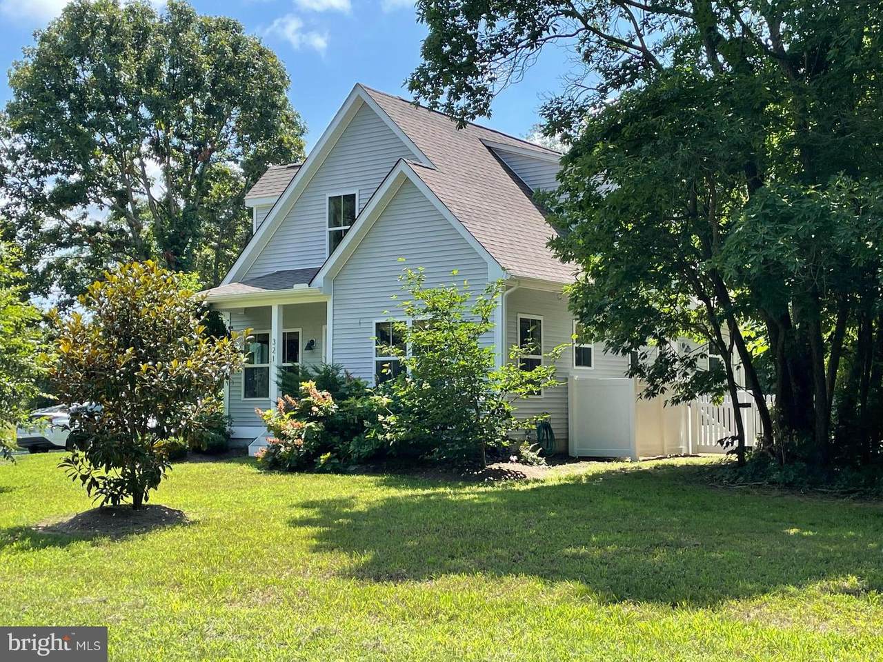 321 Front Street - Photo 1