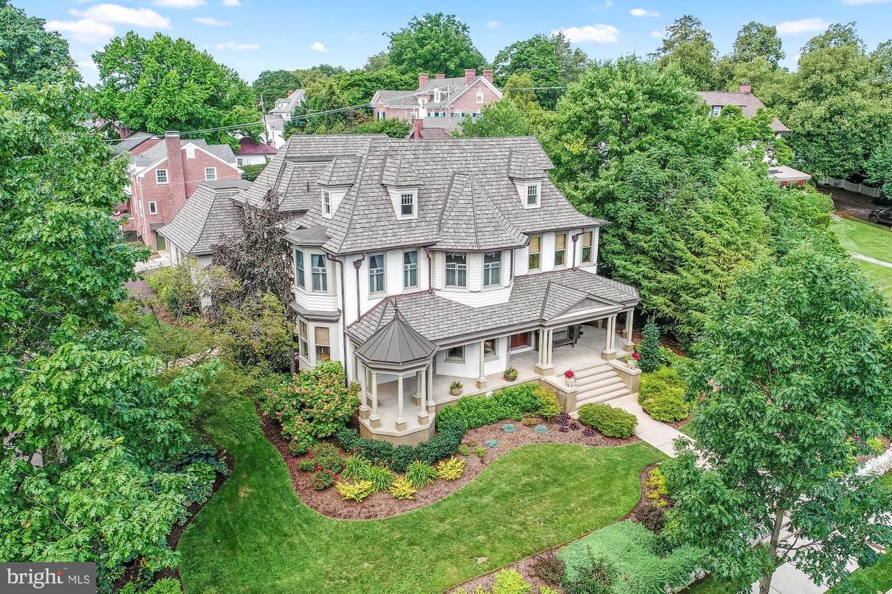 214 Wyomissing Boulevard - Photo 1