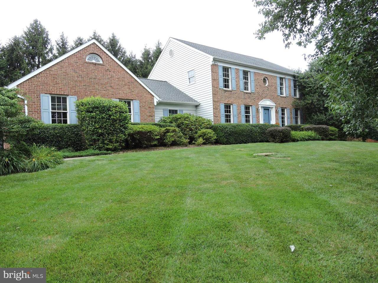 3505 Hampshire Glen Court - Photo 1