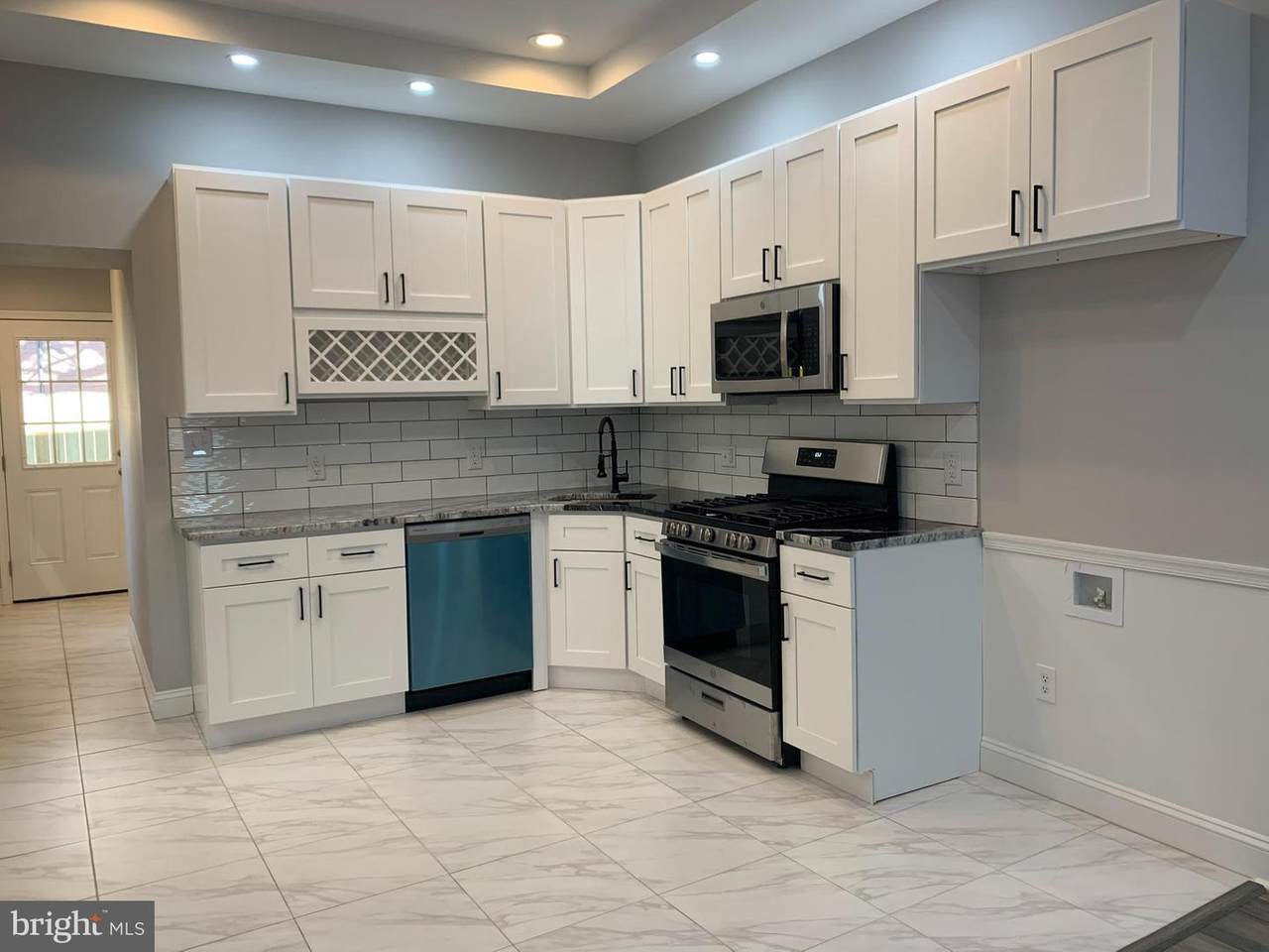5721 Woodland Avenue - Photo 1