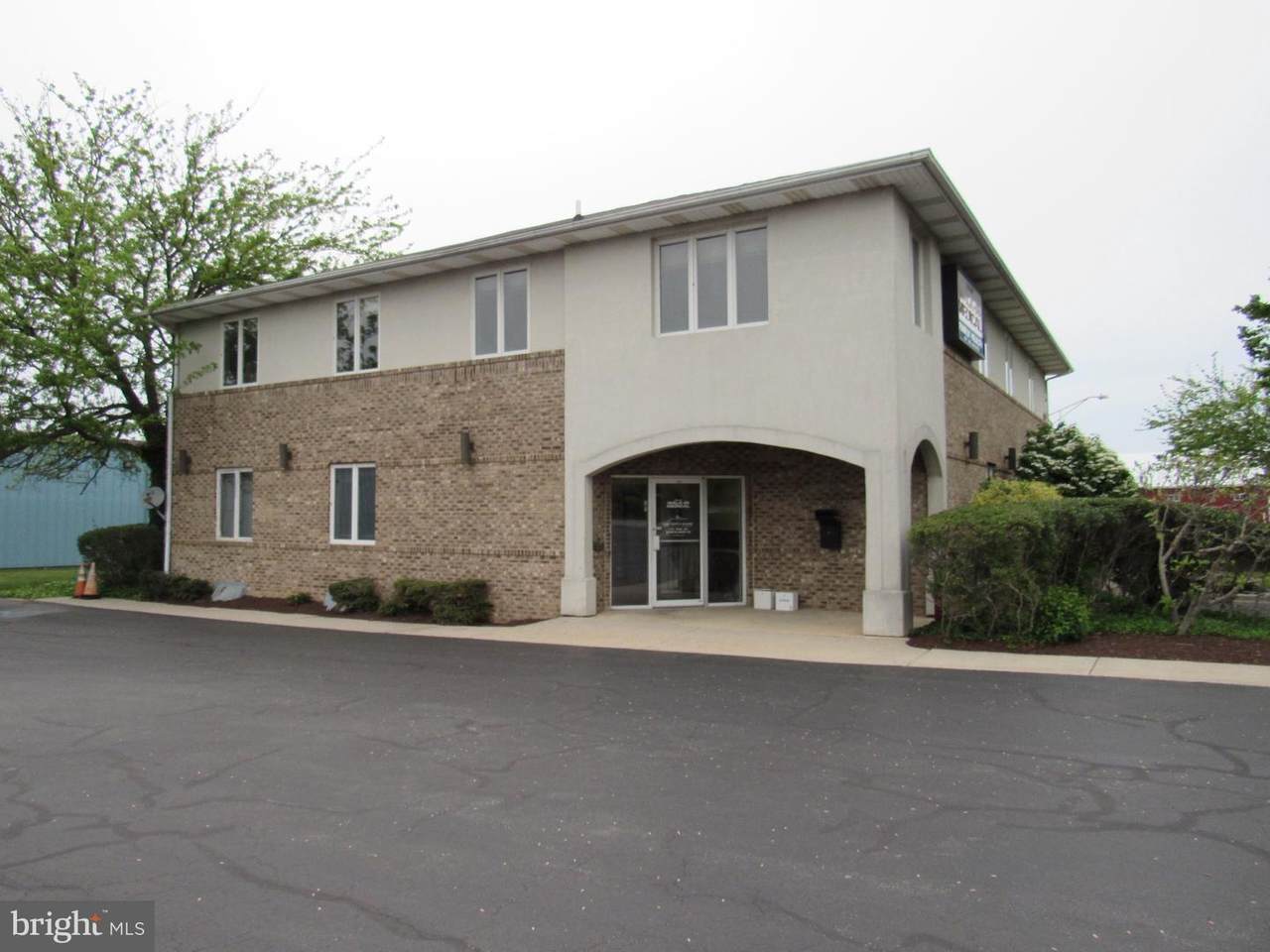 640 Queen Street - Photo 1