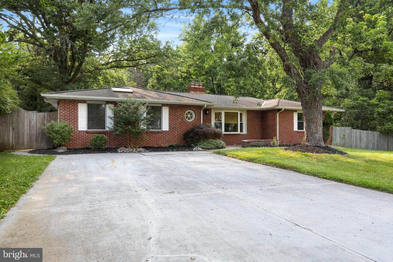 559 Drexel Avenue - Photo 1