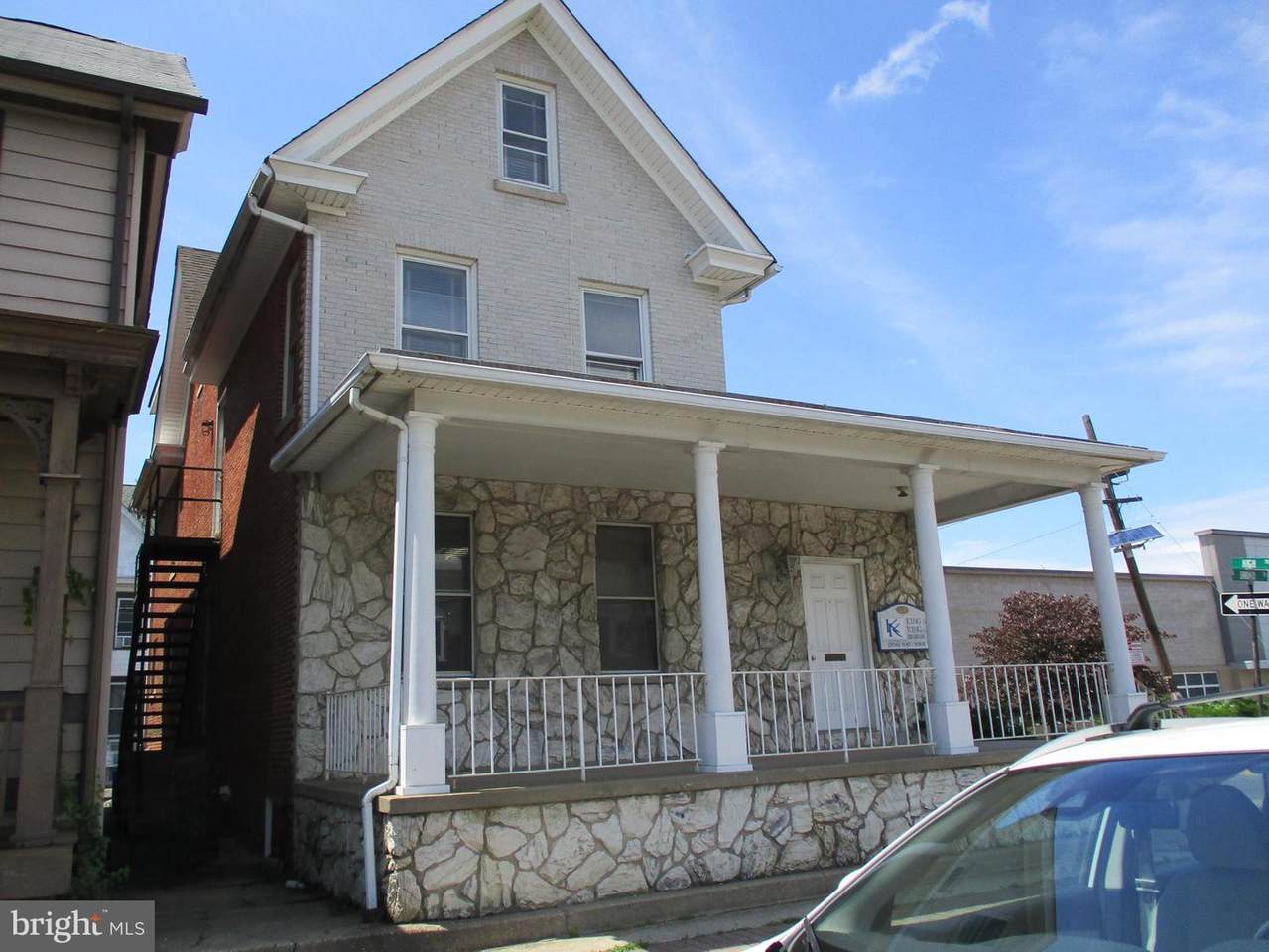 231 Broad Street - Photo 1
