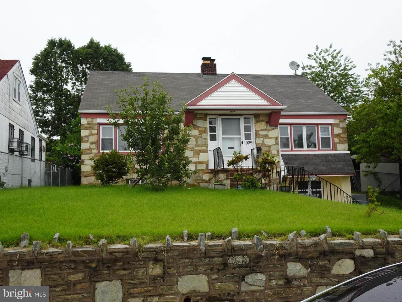 1927-29 Lansing Street - Photo 1