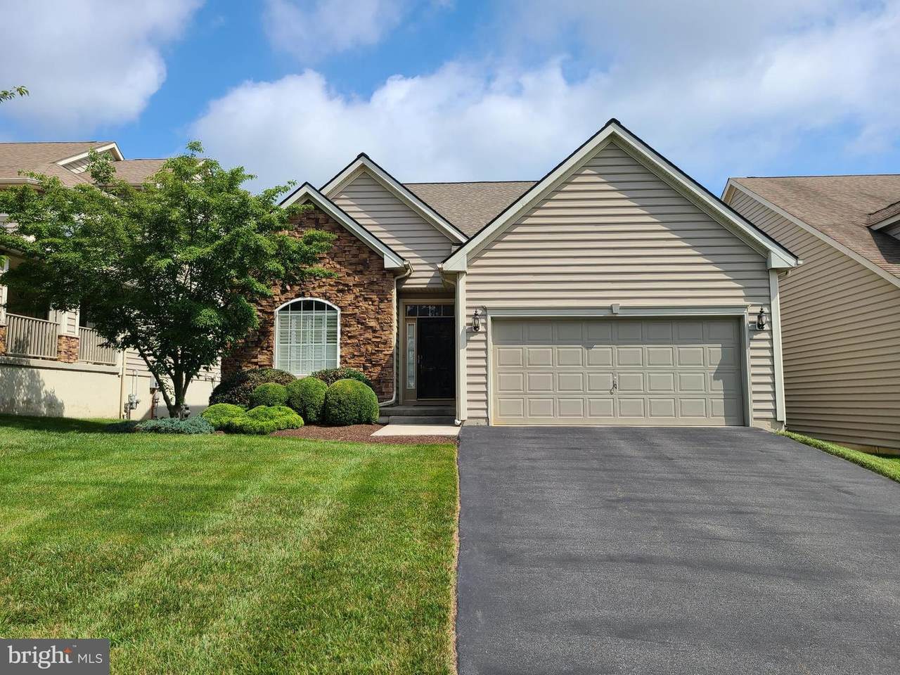 121 Pine Valley Drive - Photo 1