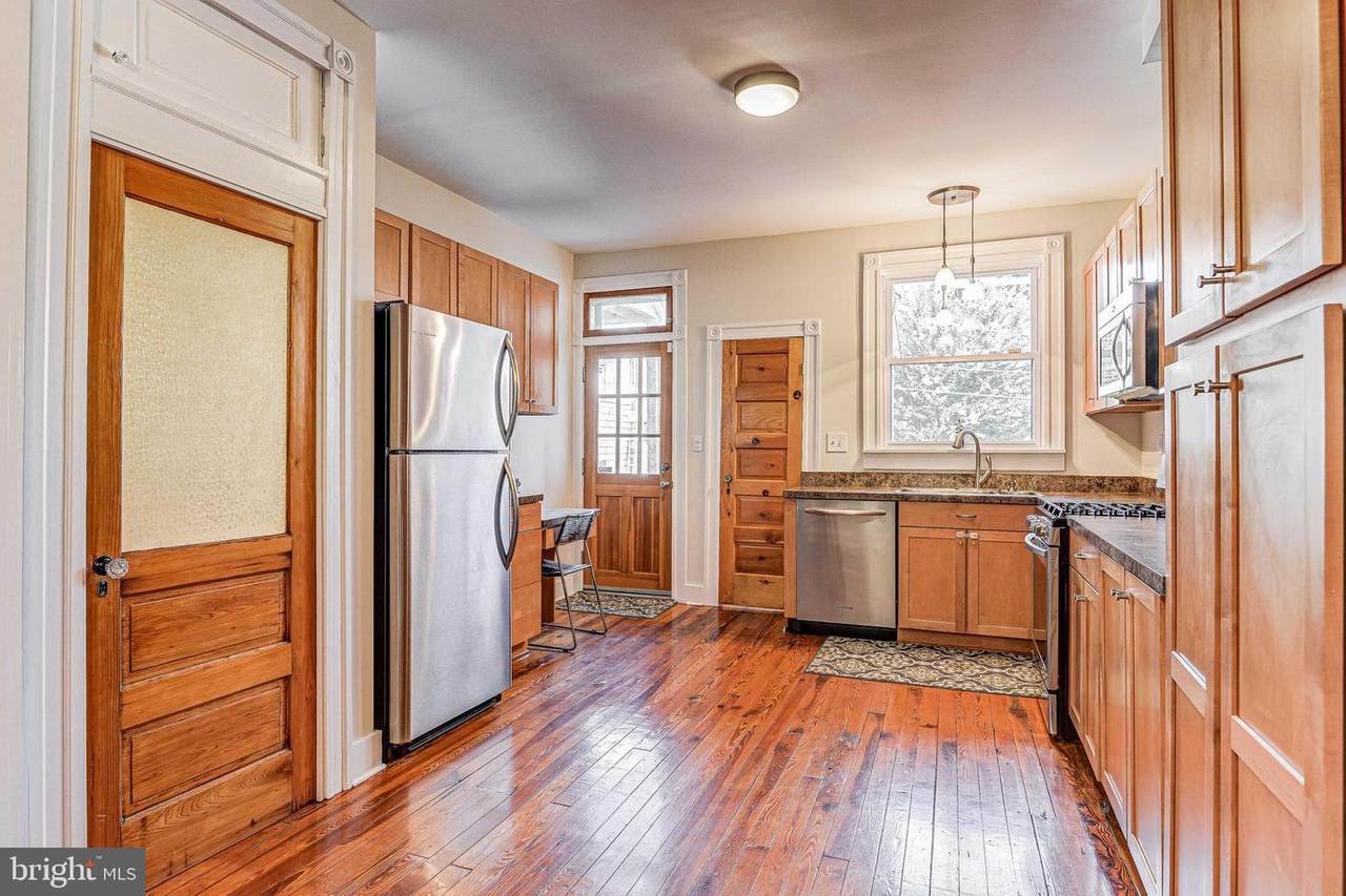 122 Ellwood Avenue - Photo 1