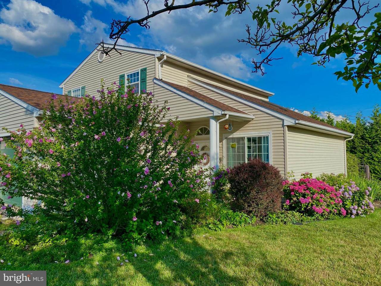 116 Hillcrest Drive - Photo 1