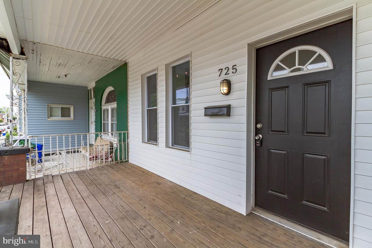 725 55TH Street - Photo 1