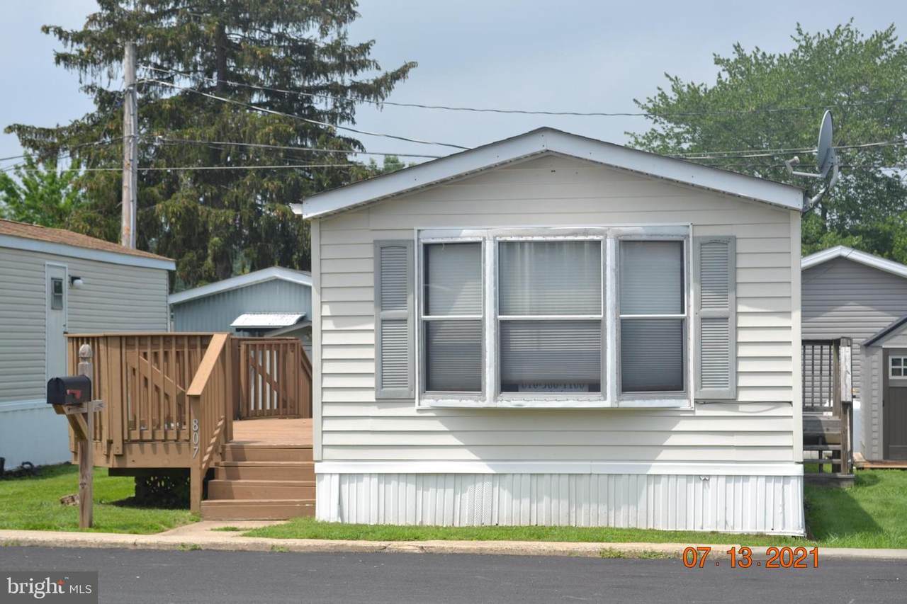 807 Berry Road - Photo 1