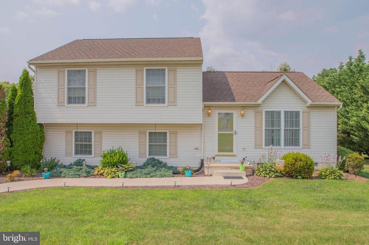 63 Michigan Drive - Photo 1