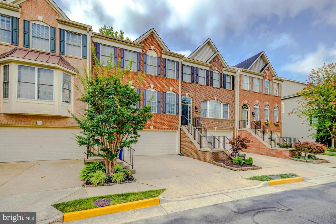 3784 Elmwood Towne Way - Photo 1