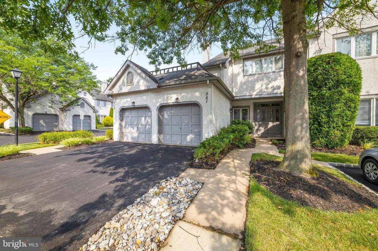 351 Chanticleer Dr - Photo 1