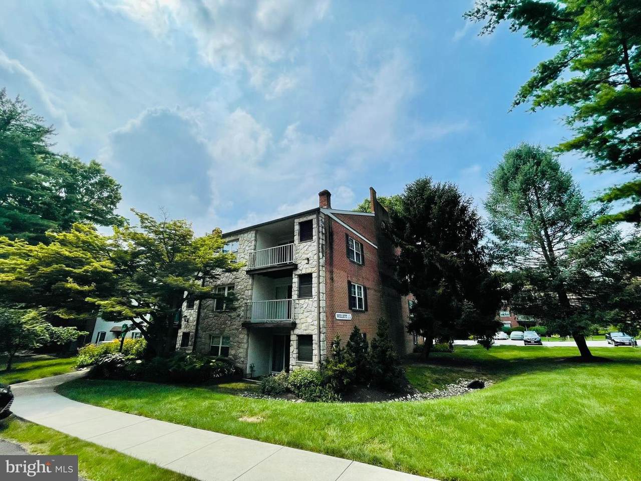 257 Drummers Lane - Photo 1