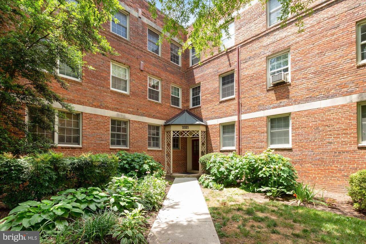 2221 Washington Avenue - Photo 1