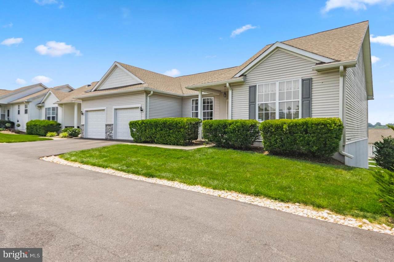 183 Hunting Horn Lane - Photo 1