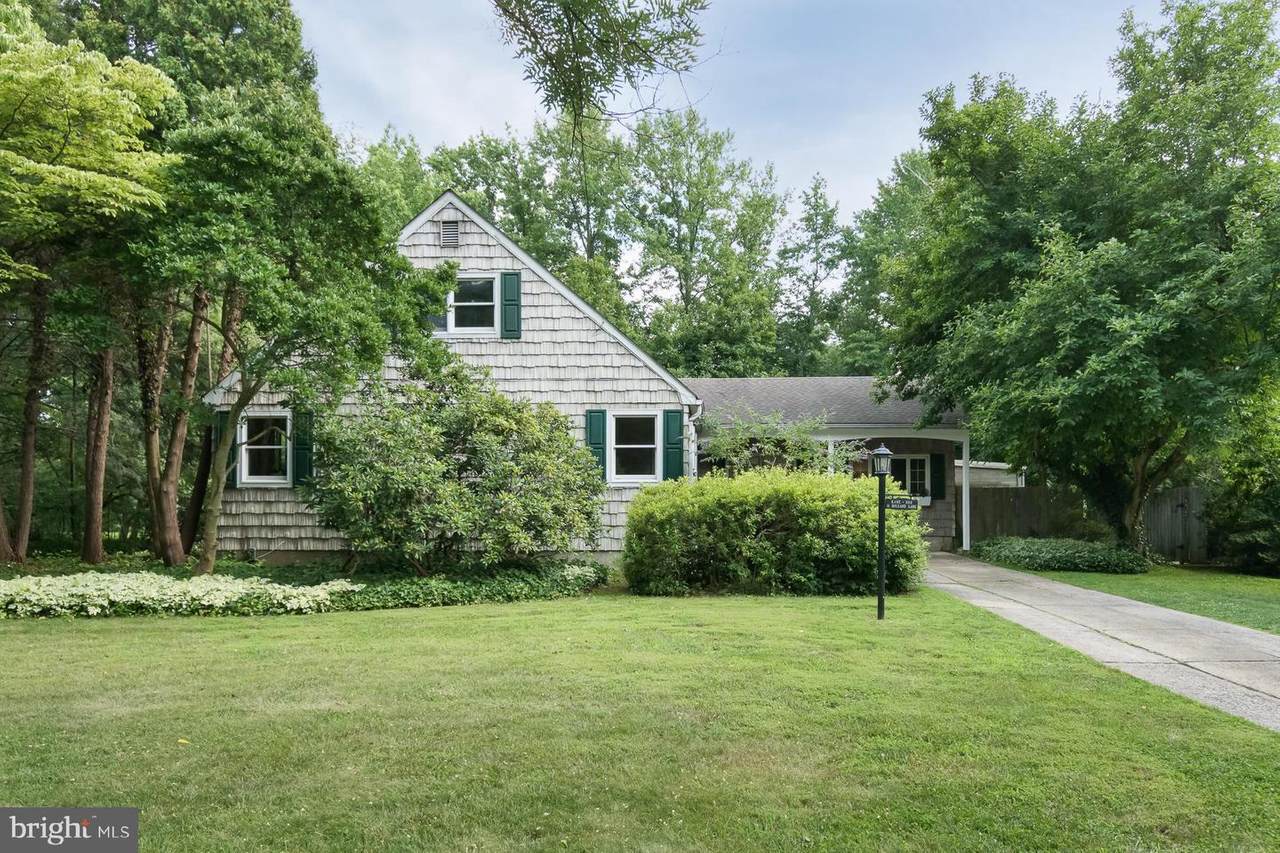 11 Holland Lane - Photo 1
