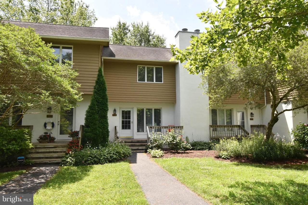 730 Bayberry Circle - Photo 1